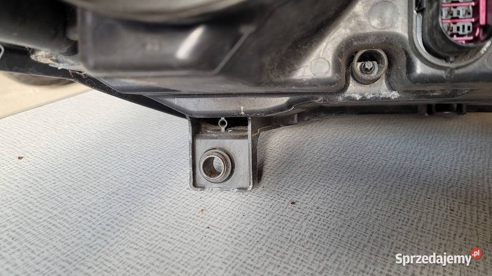 Vw Passat b6 lampa przód lewa strona Małomice