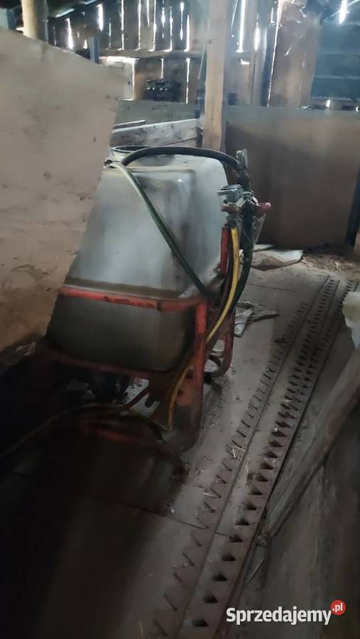 Opryskiwacz zawieszany jugosłowiański nieuszkodzony Niżatyce