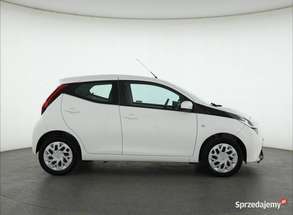 Toyota Aygo 10 VVTi manualna Piaseczno sprzedam