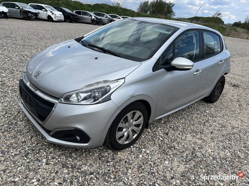 Peugeot 208 2915r 16 bluehdi manualna Leszno