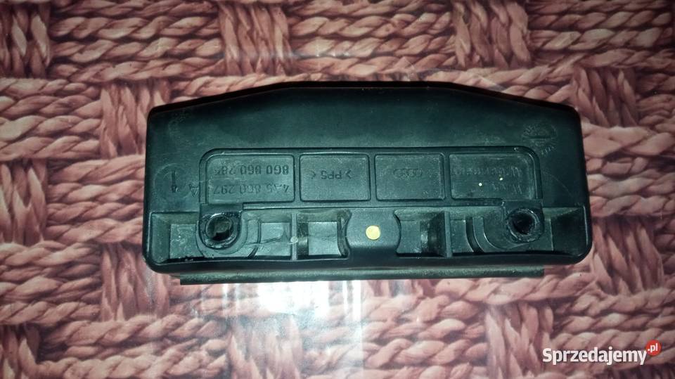 Mocowanie trójkąta uchwyt Audi A4 Passat B5 Elementy nadwozia Posługowo sprzedam