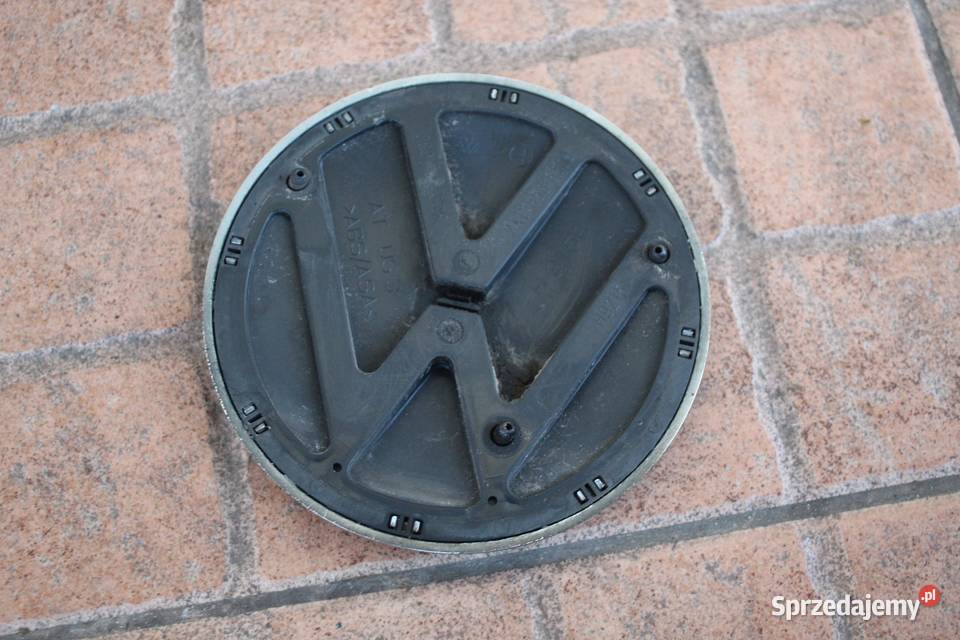 ZNACZEK EMBLEMAT KLAPY TYŁ VW PASSAT B6 wielkopolskie