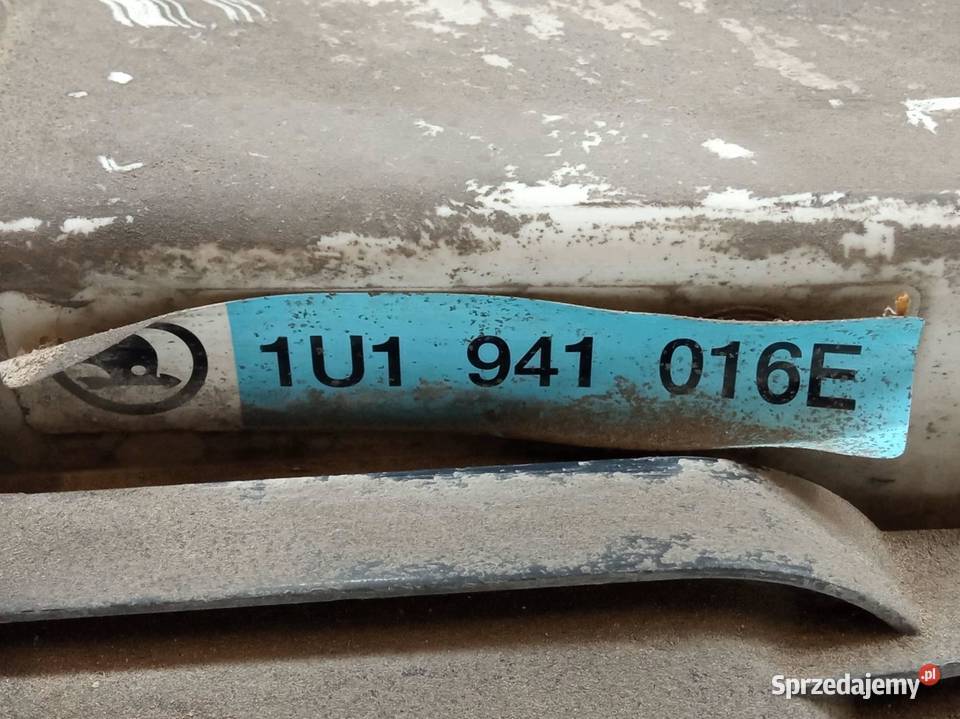 LAMPA PRZÓD PRAWA EU LIFT 1U1941016E Skoda