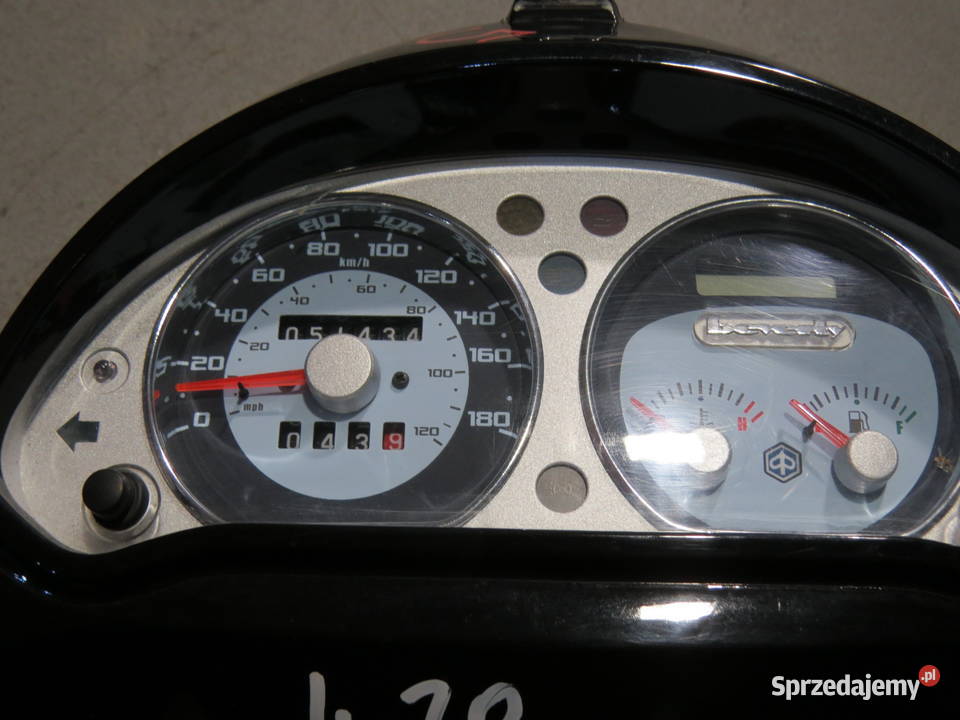 PIAGGIO BEVERLY 500 05 LICZNIK ZEGARY OWIEWKA