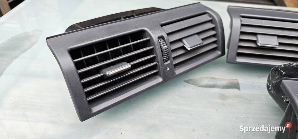 Kratka nawiewu środkowa mercedes w210 2108301554 Motoryzacja Zbąszyń