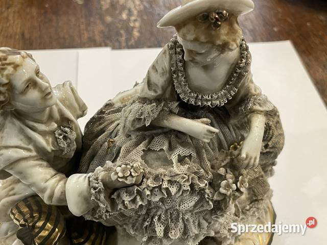 Porcelanowa figurka rokokowa Sitzendorf w stylu