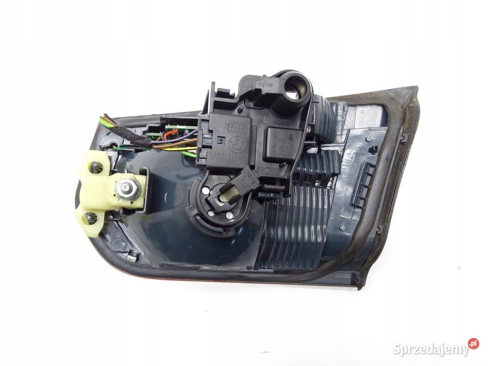 LAMPA LEWA LEWY TYŁ TYLNA W KLAPE LED BMW F30