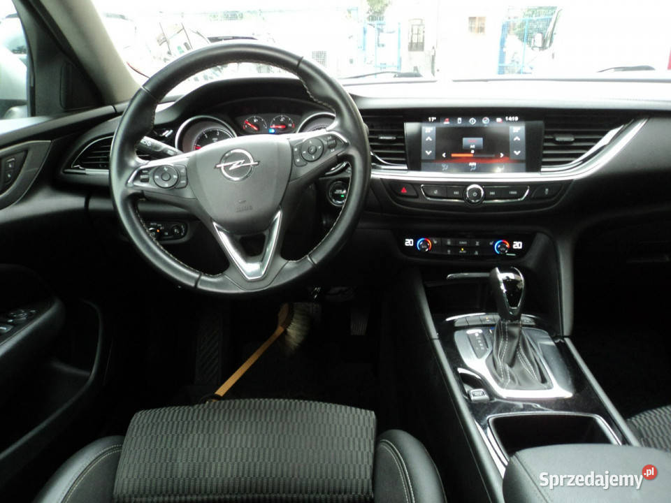 Opel Insignia Sports Tourer sprzedam ładnegoOPLA nieuszkodzony Lublin sprzedam