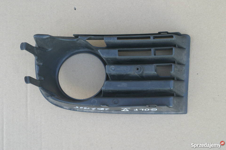 VW GOLF V5 KRATKA ZDERZAKA LEWA Bieleń