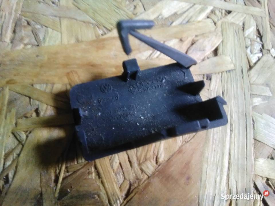 Zaślepka haka holowniczego przód VW Caddy III Cewice