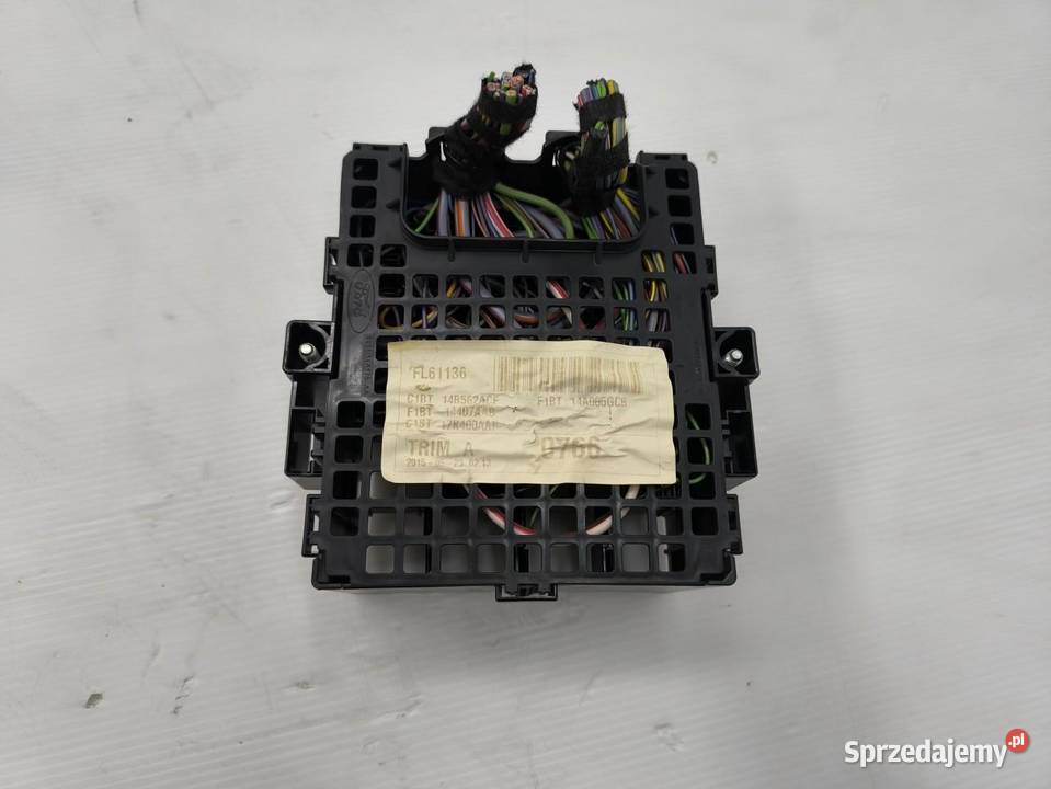 SKRZYNKA BEZPIECZNIKÓW FORD FIESTA MK7 LIFT