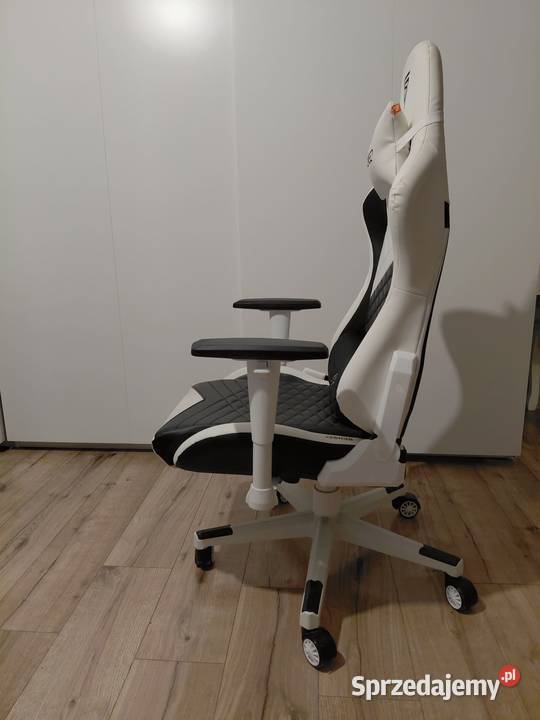 Fotel gamingowy SENSE7 podkarpackie Klecie