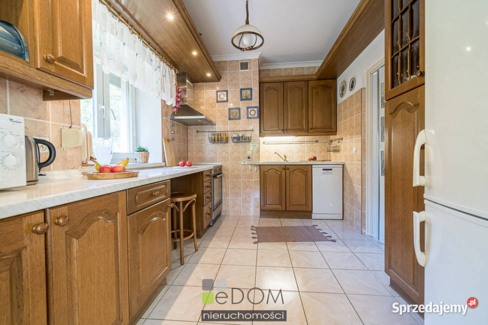 Rodzinny dom w zabudowie bliźniaczej Chwalęcice