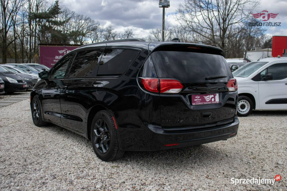 Chrysler Pacifica prywatna Pełna Limited S światła do jazdy dziennej Warszawa