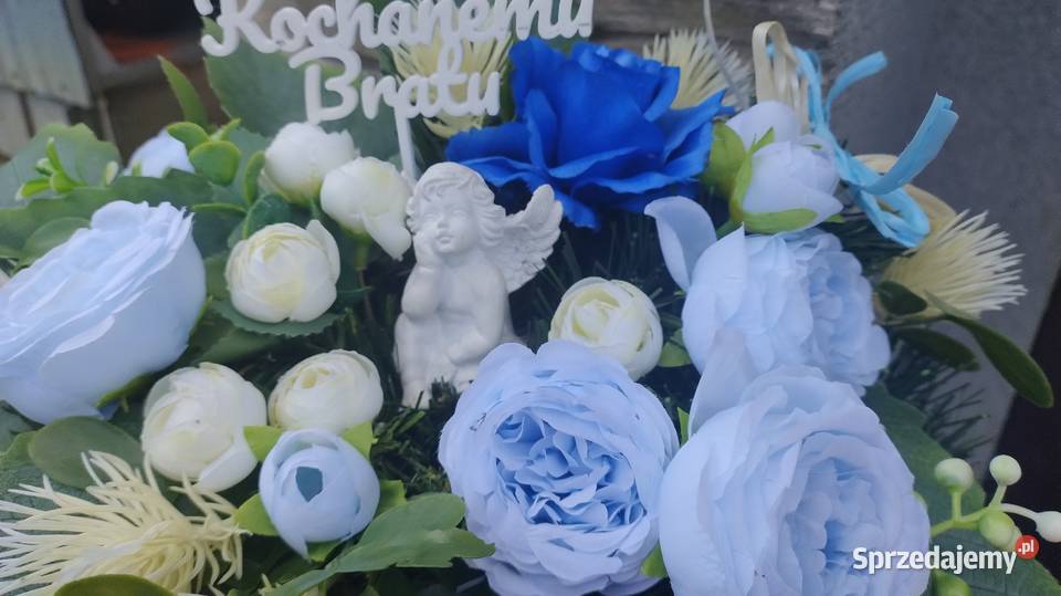 Stroik na cmentarz z aniołkiem Kochanemu Bratu