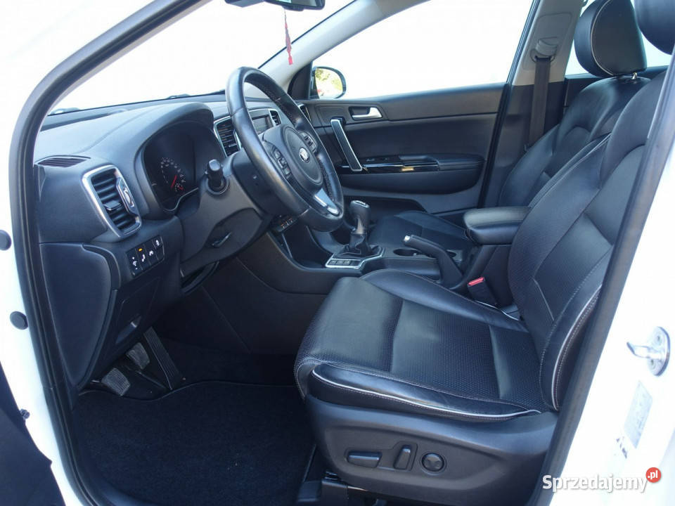 Kia Sportage 17D Xenon Panorama Skóra Navi elektryczne lusterka sprzedam