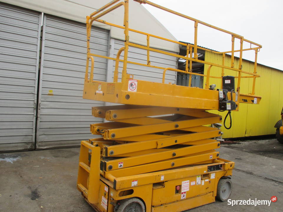 Podnośnik nożycowy zwyżka 12 m Haulotte Compact Rok produkcji 2012 Pleszew