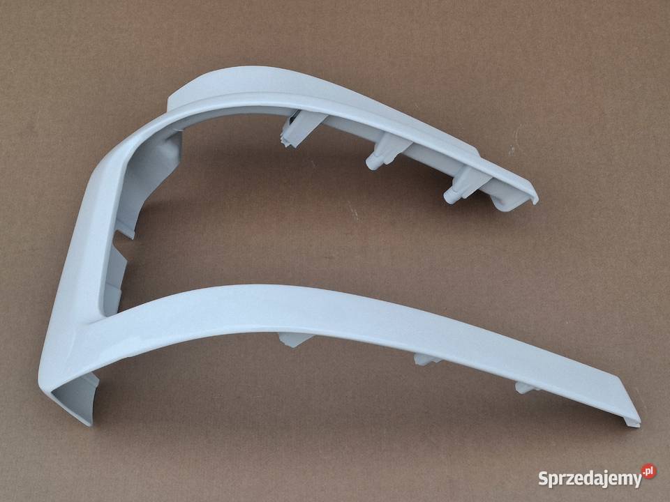 SCANIA R S RAMKA OBUDOWA REFLEKTORA PRAWA OSŁONA Bieleń