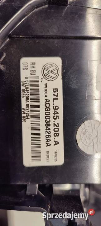 VW TAYRON LAMPA LEWY TYŁ 57L945208A