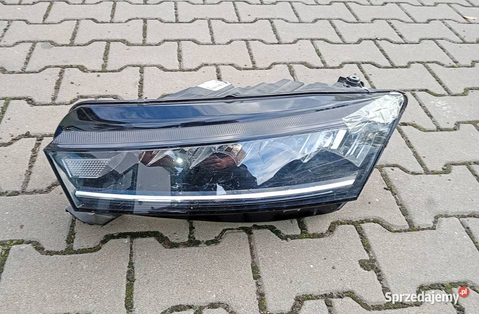 Skoda Octavia IV Full Led reflektor lampa lewy Przeźmierowo