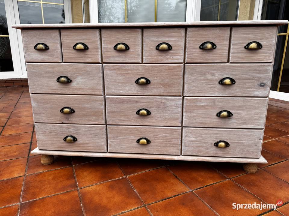 Komoda apteczna drewniana z szufladami bielona