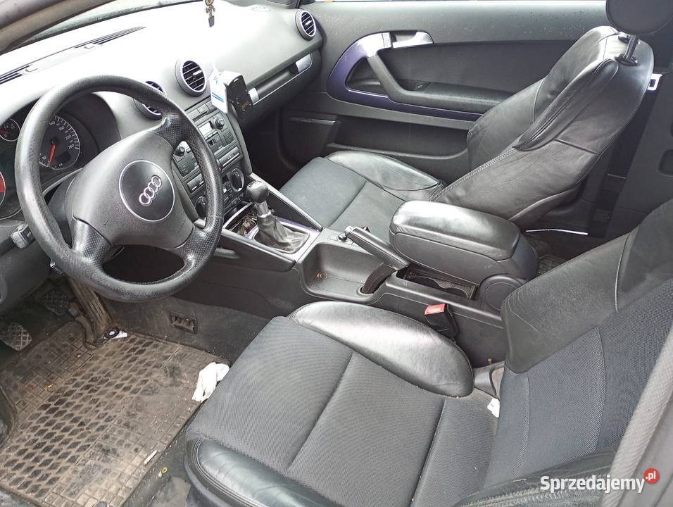 Audi A3 8P błotnik części transport FV dostawa Wałbrzych