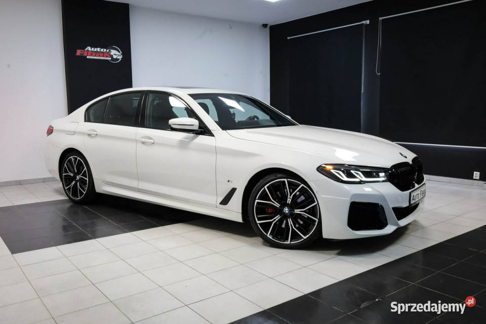 BMW 530 LCI245MpakietHarmanKardonSzyberdachHUD Samochody osobowe