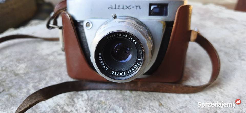 Zabytkowy aparat fotograficzny AltixN 