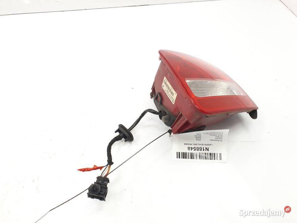 LAMPA W KLAPE PRAWA AUDI A8 D3 4E0945094C Lipno
