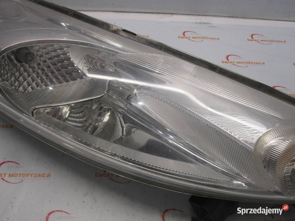 NISSAN JUKE I F15 14r lampa prawa przód ANGLIK Kielce