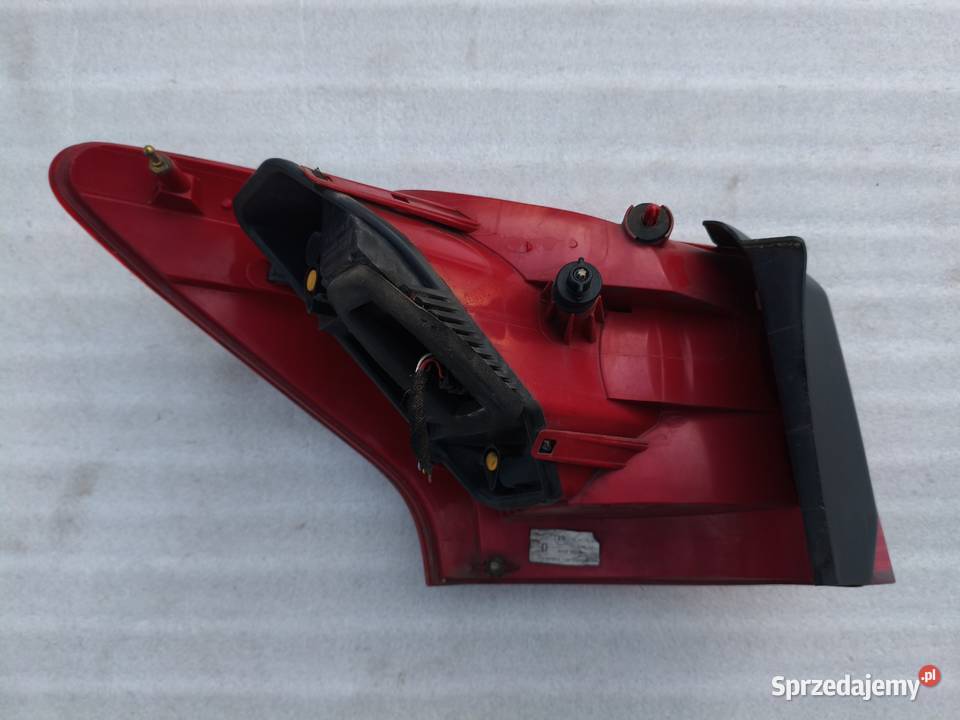 Lampa Prawy Tył Tylna Prawa Peugeot 407 SW Kombi