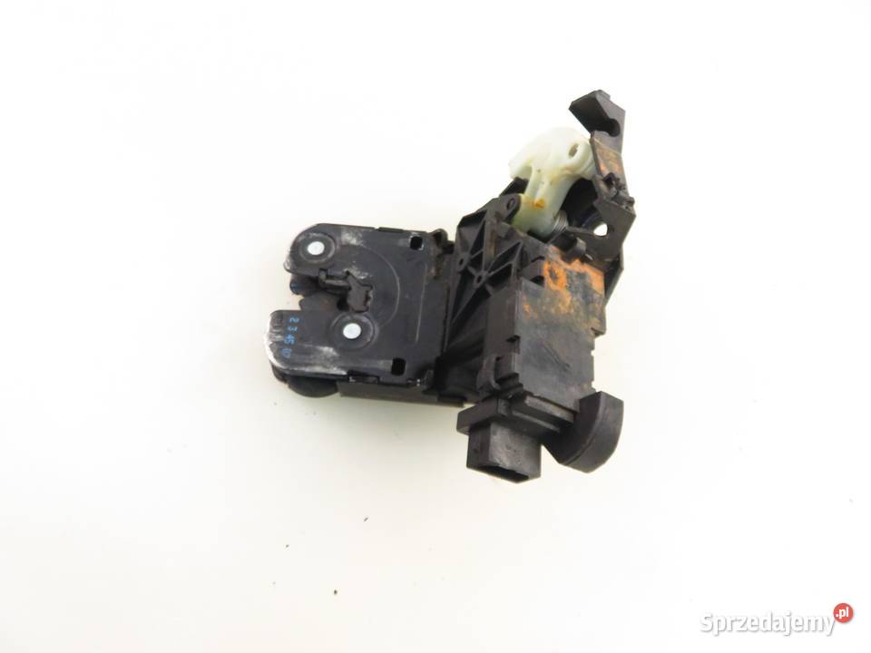 ZAMEK KLAPY AUDI A4 B7 8P4827505C