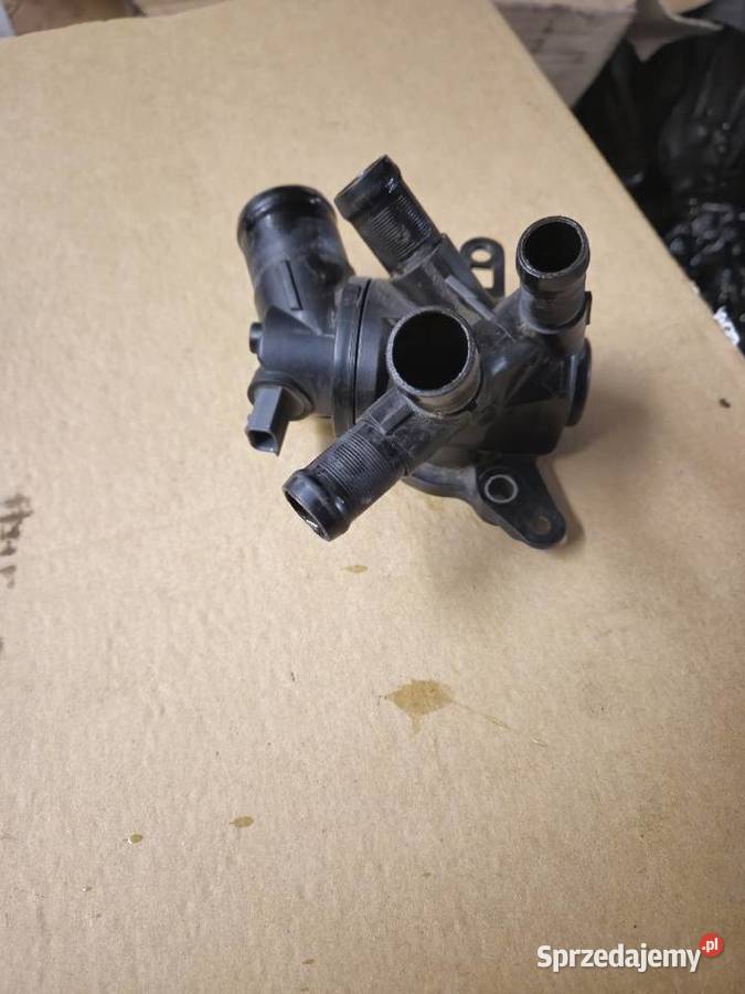 Renault Nissan obudowa termostatu 110617250R