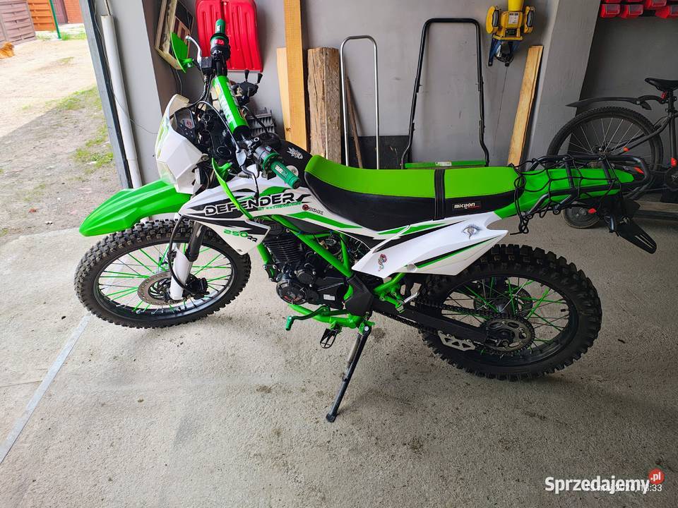 Cross Defender 250 Kamienny Most