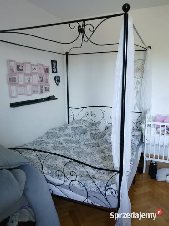 Sprzedam łóżko sypialniane z baldachimem 160 x