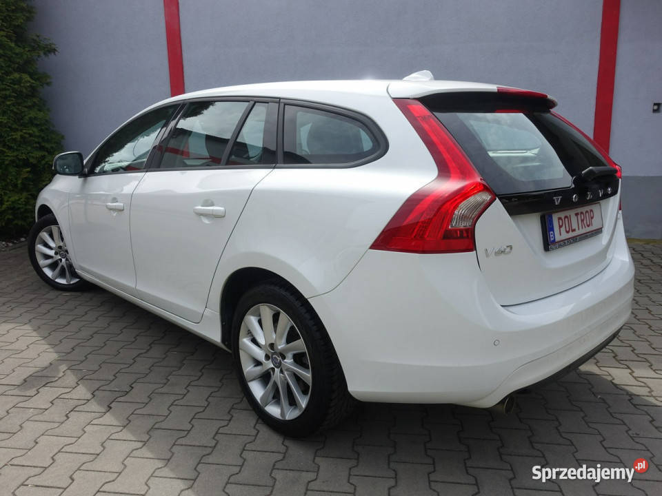 Volvo V60 20D Xenon Navi Alu Klimatronik elektryczne lusterka sprzedam