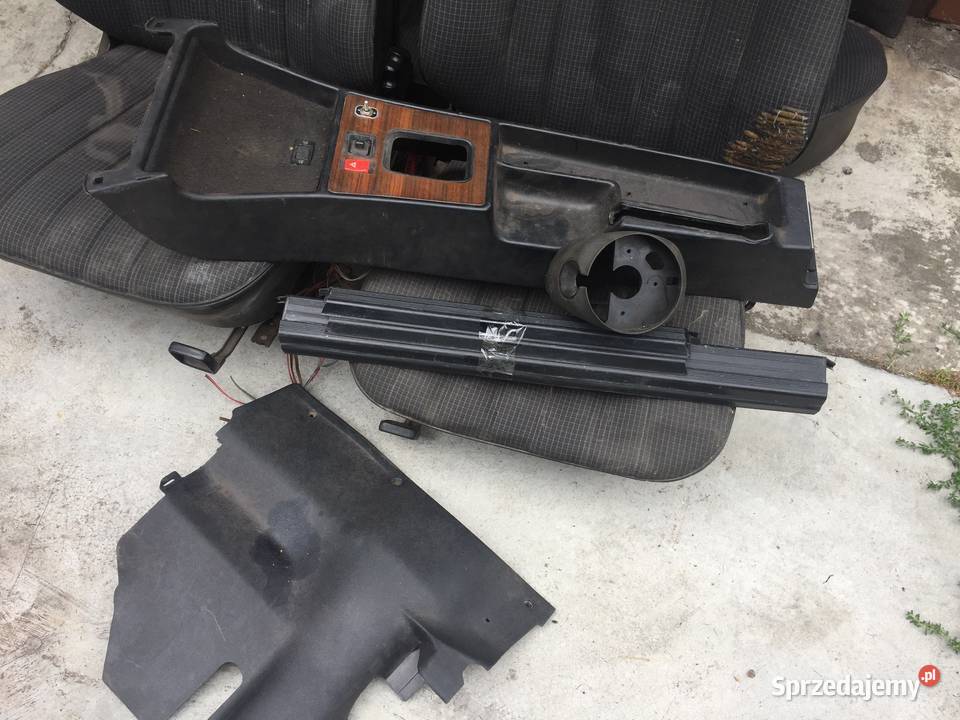 Mercedes 190 w201 konsola środkowa osobowe wielkopolskie Puszczykowo