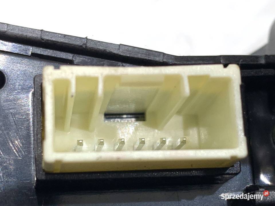 PRZEŁĄCZNIKI KIEROWNICY HYUNDAI i30 3U229A1500 osobowe podkarpackie