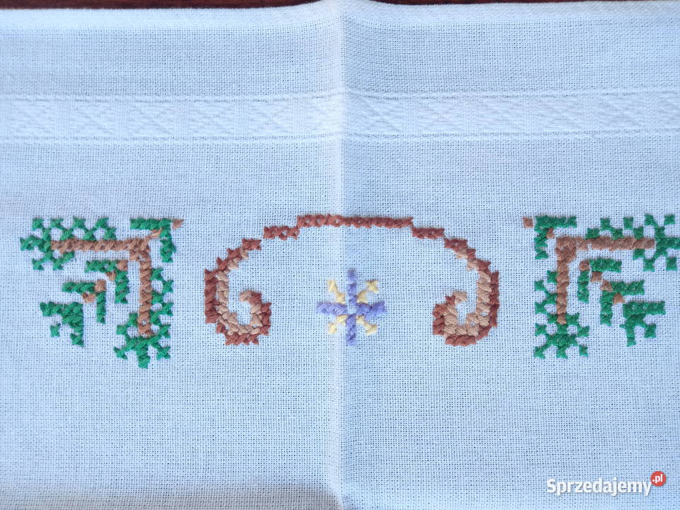 bieżnik serweta ręcznie wyszywana haft Piotrówek