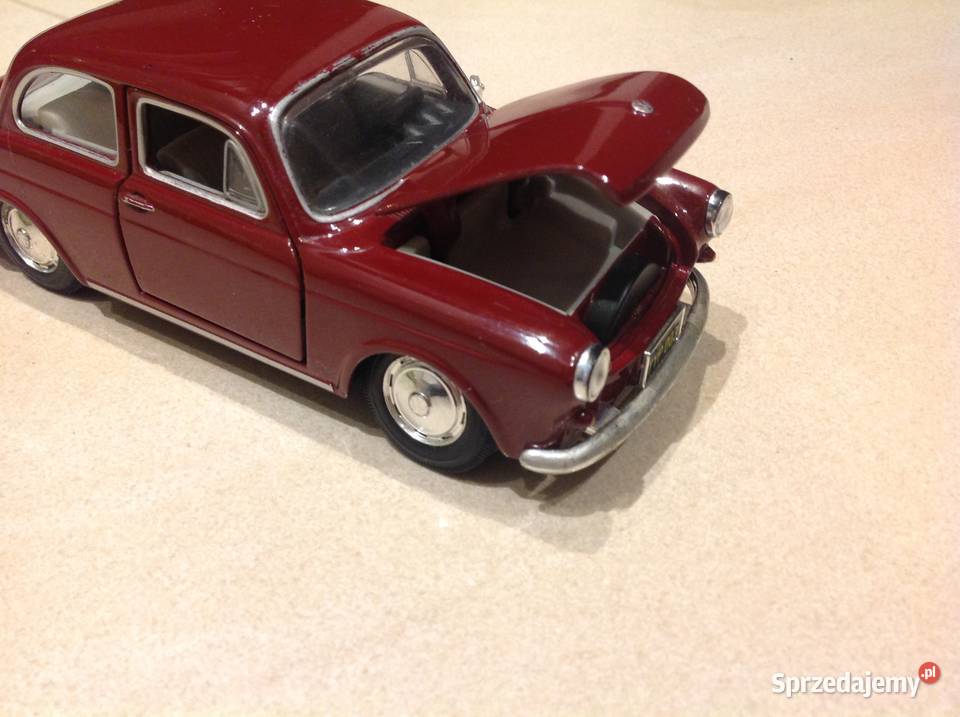 MAISTO Volkswagen 1600 skala 124 Nowa Sól