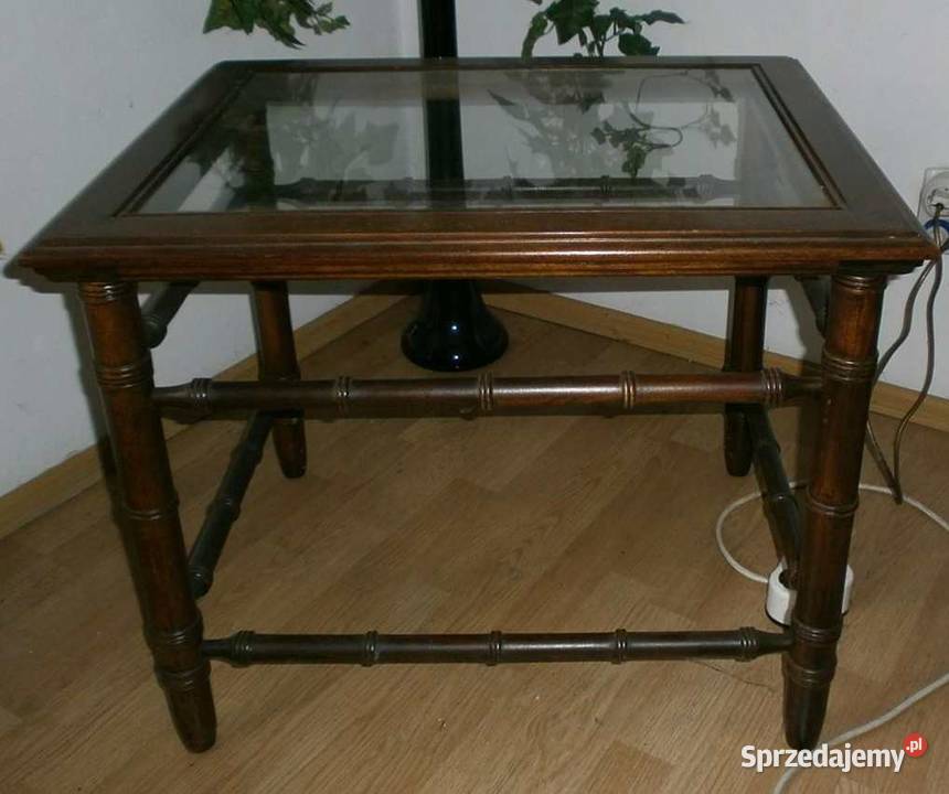 2 Stoliki drewniane ze szklanymi blatami lata 60 sprzedam
