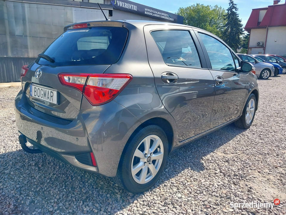 Toyota Yaris 1500 benz SALON Kamera Tempomat Toyota