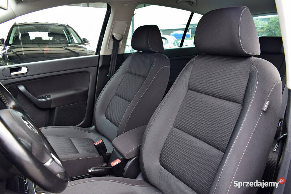 16 TDI 105 Zadbany HAK Dwa komplety kół Dealer Golf Plus Gliwice