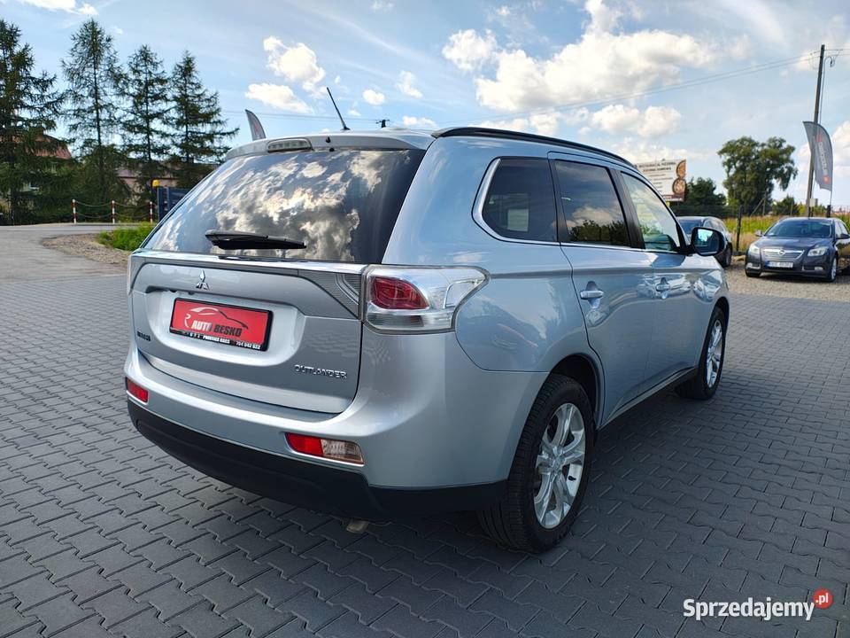 Mitsubishi Outlander 7Osobowy Automat Bogate