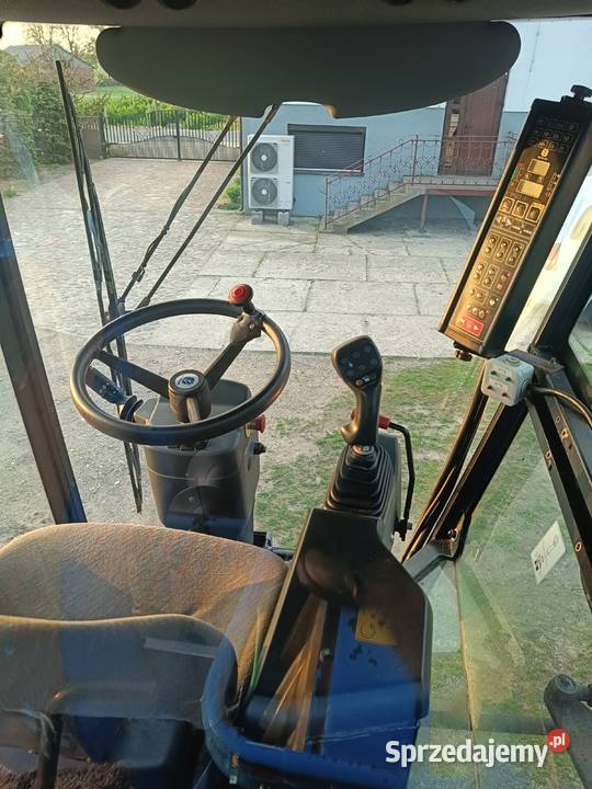 Holland Braud kombajn do porzeczek aronii New Holland Wólka Krosnowska