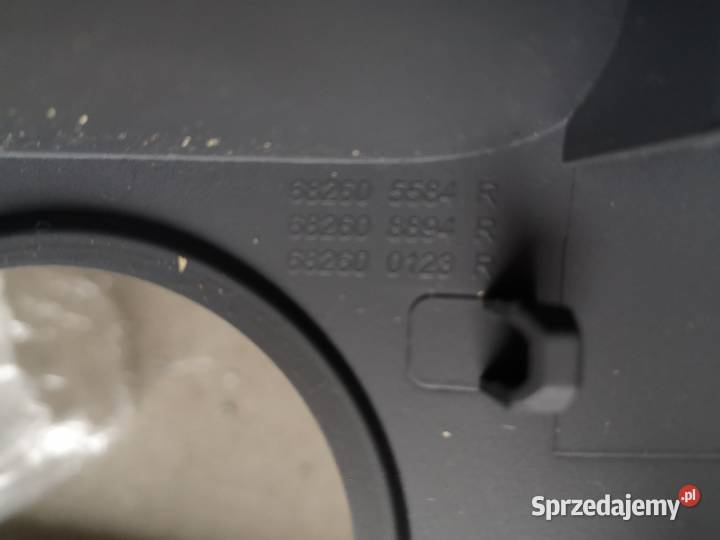 Renault Kangoo III Ramka 682605584R 682608894R Turek