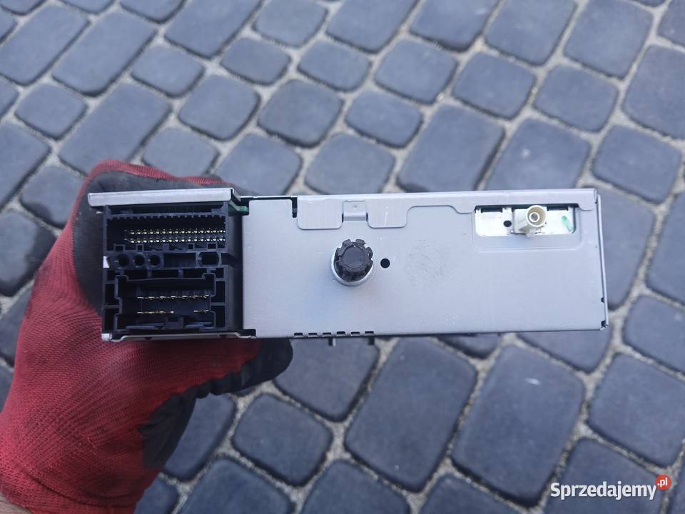 Radio fabryczne Renault Megane III Scenic III osobowe Sprzęt audio fabryczny