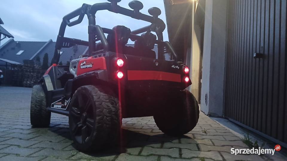 Sprzedam samochód elektryczny 4x4 dziecka