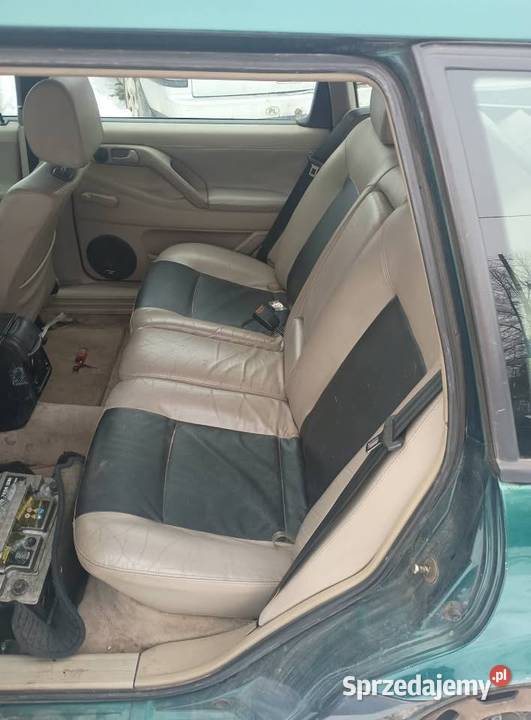 Fotele siedzenia Passat b4 35i kombi skóra Fotele i kanapy Radzionków sprzedam