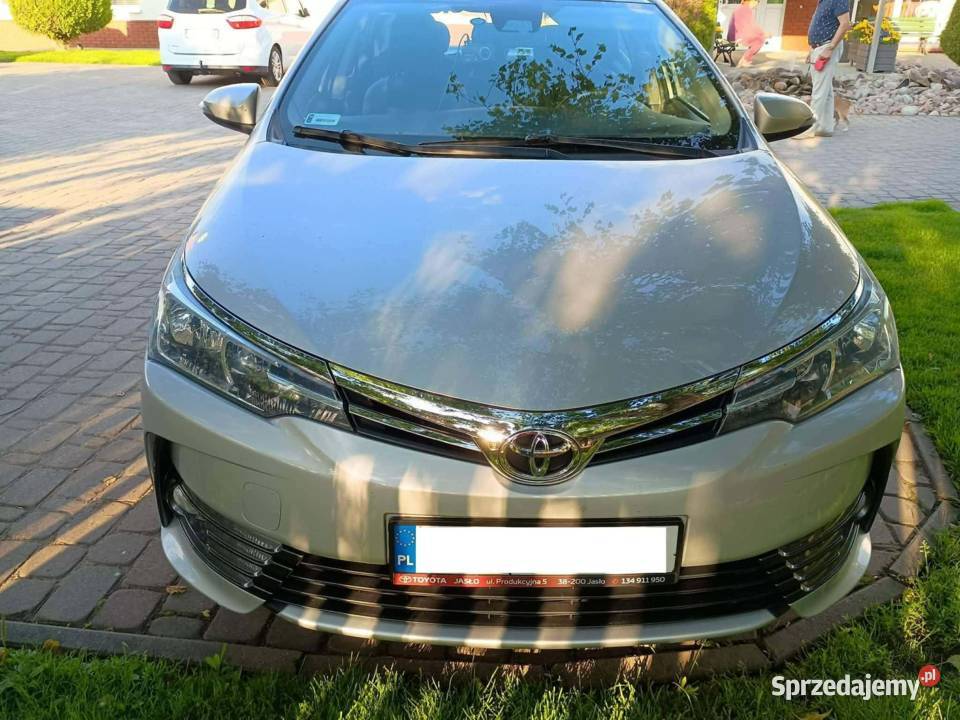 Toyota Corolla Sedan Comfort 16 benzyna 2018 lubelskie
